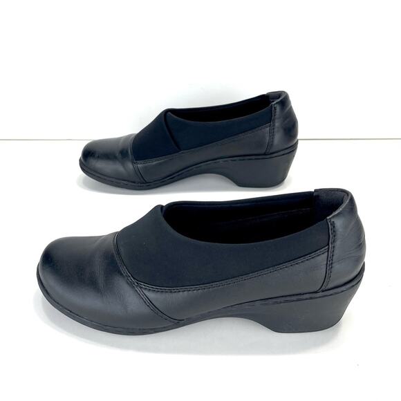 Clarks Collection Soft Cushion Pump/Wedge Size 7 Black Leather & Fabric Comfort - Picture 1 of 11